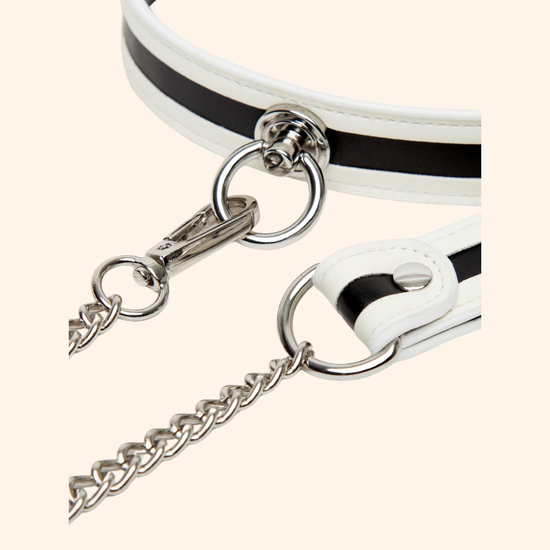 Fifty Shades of Grey Leather Bondage Collar with Chain